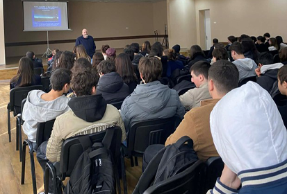 პოპულარული ლექციები: სტუმრობა რუსთავის სკოლებში